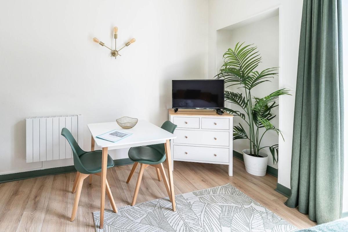 Residence Bains Callou Situee Face Aux Thermes ヴィシー 部屋 写真